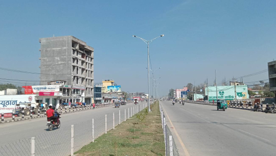 धनगढी आज रातिबाट झिलिमिली, पूर्वाधार विकासमन्त्री देउवाले उद्घाटन गर्दै