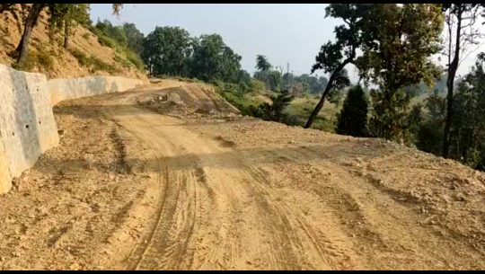 सेती लोकमार्गको बिजोक, आधाभन्दा बढी निर्माण १४ वर्षदेखि अधुरै