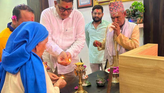 क्रिष्टल होटेल बोराडाँडीमा आफ्नै भवनमा सर्‍यो