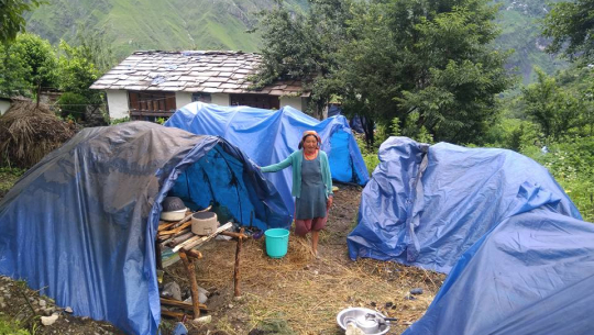 अपिहिमाल गाउँपालिकाको वडा नम्वर ४ का स्थानीय पहिरोको उच्च जोखिममा