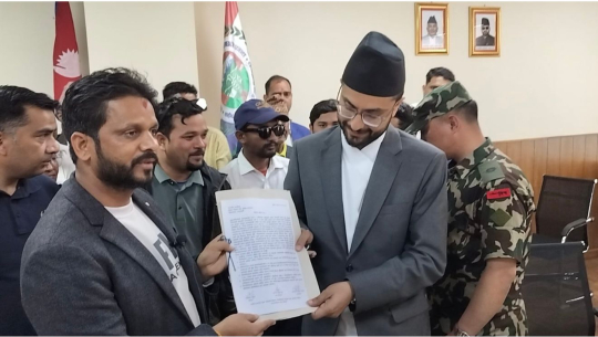 शहीद दशरथ चन्द स्वास्थ्य विज्ञान विश्वविद्यालय सञ्चालन माग गर्दै मन्त्रीलाई ज्ञापनपत्र