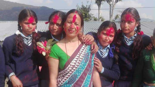 अनि उनी सफल भइन् ...