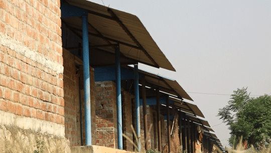 कञ्चनपुरको पुनर्वासमा मुक्त हलियाका लागि बनेका घर रित्तै