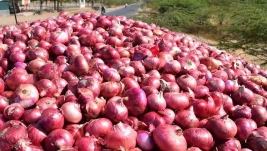 डडेल्धुरामा प्याजको भाउ आकाशियो, उपभोक्ता मारमा