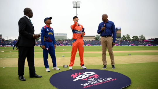 नेपालले पहिला ब्याटिङ गर्दै