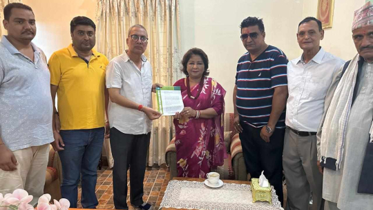 परराष्ट्रमन्त्री राणालाई कैलाली उद्योग वाणिज्य संघले बुझायो ७ बुंदे ज्ञापन पत्र