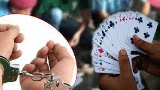 बैतडीबाट ५ जना जुवाडे पक्राउ