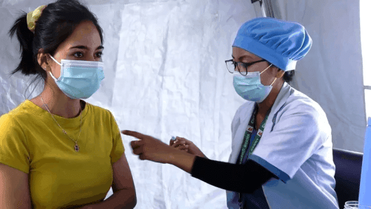 धनगढीसहित स्थानीय तहका नागरिकलाई कोरोना विरुद्ध ‘फाइजर’ खोप लगाइँदै