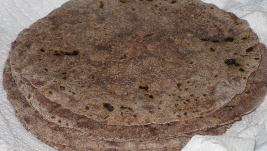 कञ्चनपुर महोत्सवको आकर्षण मकै र कोदोको रोटी