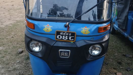 Auto fleeing after an accident in Kailali taken into police custody