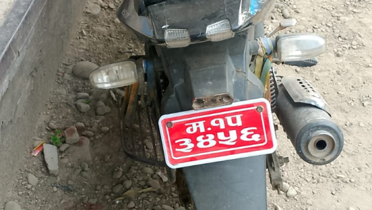 कञ्चनपुरमा मोटरसाइकल चोरी गर्ने ३ जना पक्राउ