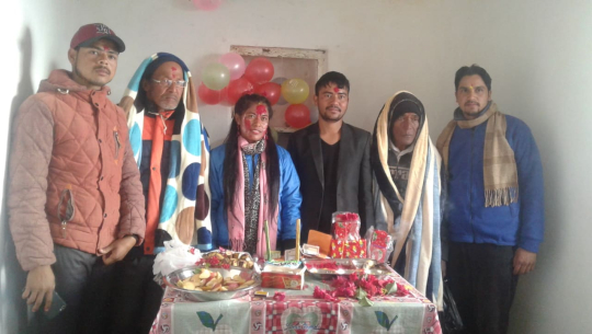 जन्मदिनमा वृद्धहरुलाई कम्बल वितरण