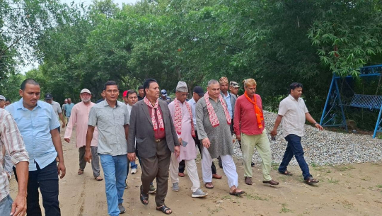 मुख्यमन्त्री शाहसहितको टोलीद्वारा प्यारा तालको अवलोकन