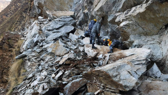 पहिरो खस्दा दार्चुलामा एकको मृत्यु, दुई घाइते