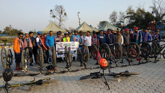 नेपालका चर्चित साईकल यात्रीद्वारा धनगढी सिटी टुर