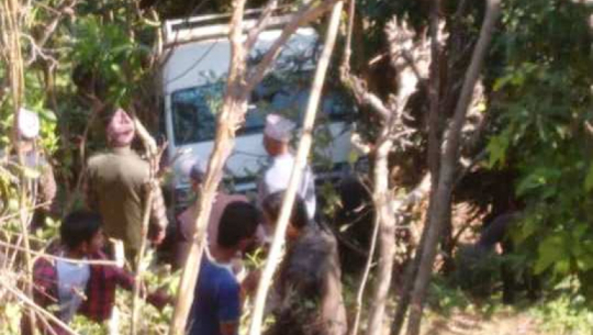 Twelve injured in a car accident due to over weight