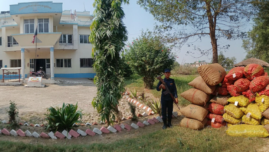 कैलालीबाट अबैध भन्सार छलीका सामान बरामद