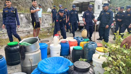 बझाङमा ५० लिटर घरेलु मदिरा नष्ट
