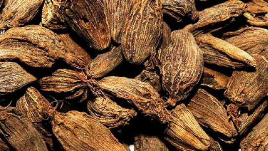 अलैँचीको भाउ पाएपछि किसान मक्ख