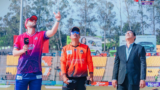 एनपिएलः चितवन टस जितेर ब्याटिङमा