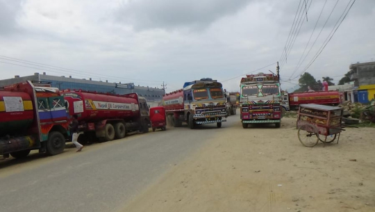 धनगढीमा ट्राफिक, उपमहानगर र निगमको आडमा ट्याङकर व्यवसायीको दादागिरी