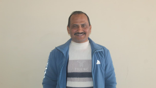 मतदातासँग सुझाव माग्दै कैलाली–३ का काँग्रेस उम्मेदवार भीम बडुवाल