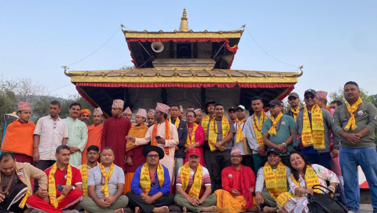 साइपाल बेसक्याम्प जान लागेको धनगढीका मेयर हमालको टोली बाजुरामा लखेटियो