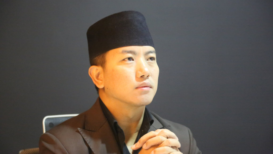 सुहाङ नेम्वाङले एमाले संसदीय दलको नेतामा दाबी पेश