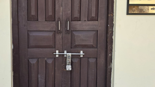  रावल सम्पर्कविहीन भएपछि एमाले संसदीय दलको कार्यालयमा तालाबन्दी