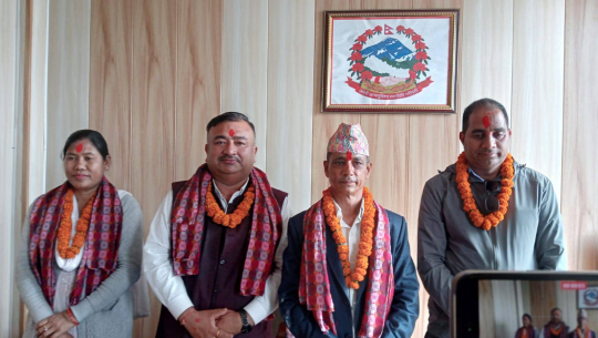 सेती प्रादेशिक अस्पताल व्यवस्थापन समितिका पदाधिकारीहरुले गरे पदभार ग्रहण