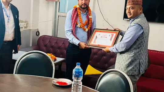 सेती प्रादेशिक अस्पतालले गर्‍यो जगदम्बा र इन्फिनिटी होल्डिङ्गसलाई सम्मान