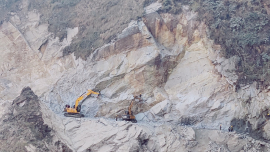 तुसारपानी–टिंकरमा सेनाले खोल्यो ११.७२ किमी सडकको ट्याक