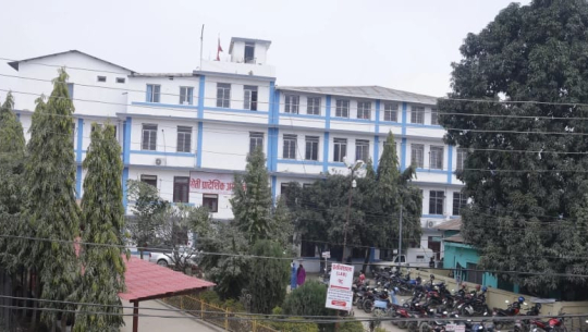 दसैं बिदामा सुदूरपश्चिमका अस्पतालले कसरी दिँदैछन् सेवा?