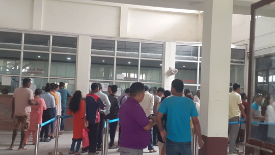 नेपाल राष्ट्र बैँक धनगढी सहित सुदूरपश्चिमका १० स्थानबाट नयाँ नोट सटही हुँदै