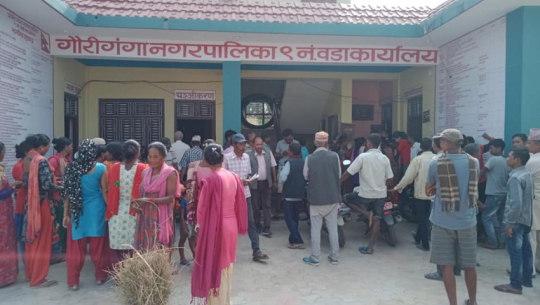 क्षर्तीपुर्तीको माग गर्दै कैलालीको गौरीगंगा नगरपालिकमा जुटेका किसानहरु/फाईल फोटो