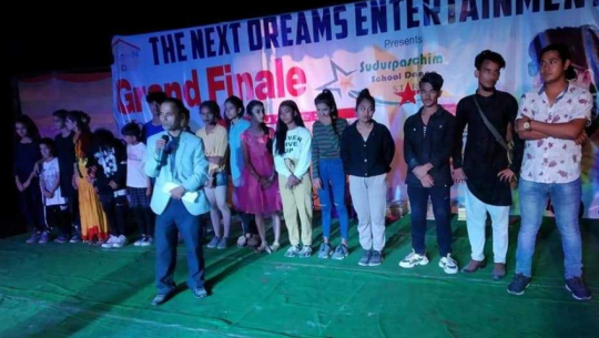 Karuna Singh bags the first price at the Far West School Dance Star competition