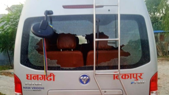 Windshield of minbus smashed at Dhangadhi bus park, safety concerns rise