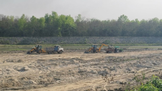 Illegal excavation resumes in Mohana river in Kanchanpur, concerns over weak enforcement