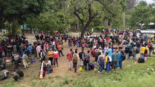 कैलालीको त्रिनगर नाकाबाट आज तीन हजार नेपाली भित्रिए