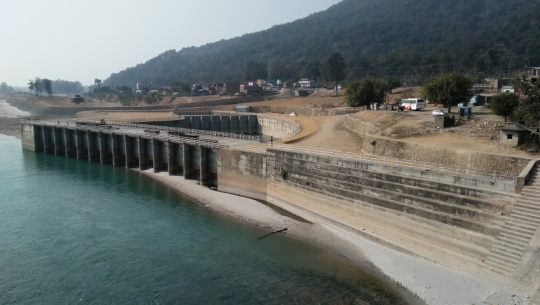 कैलालीको चिसापानीमा रोकेर राखिएका ३१ मजदुरलाई गन्तव्यमा पठाइयो
