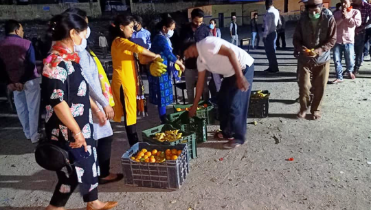 धार्चुलाको क्वारेन्टाइनमा बसेका नेपालीहरुलाई पहाडी जायकाको मल्हम