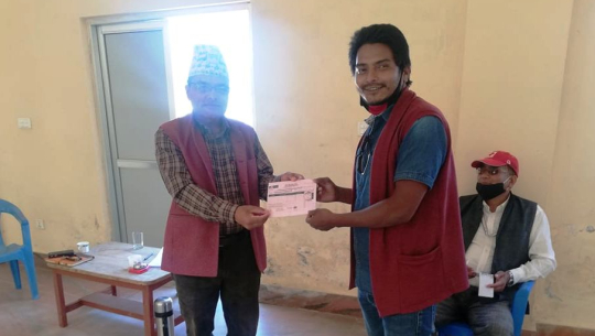 युवा संघ डोटीद्वारा ११ हजार सहयोग