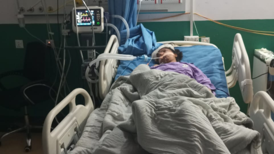 अछामकी बुढाको उपचार गर्न आर्थिक समस्या