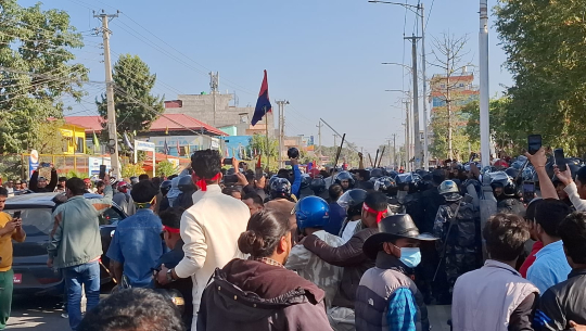 जेन्जी युवामाथि हातपात गर्ने एमाले कार्यकर्तामाथि कारबाहीको माग