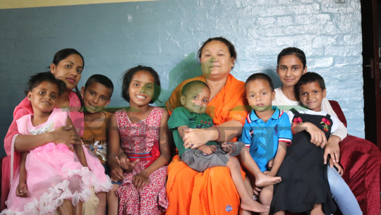 फेरियो असहाय बालवालिकाको जीवन