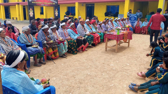 बैतडीमा एक विद्यालयले गर्‍यो मातातीर्थ औँसीको अवसरमा ज्येष्ठ आमाहरुलाई सम्मान 