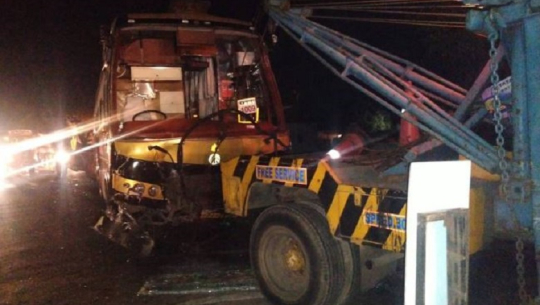 भारतमा मिनिबस दुर्घटना हुँदा ६ जना नेपालीको मृत्यु