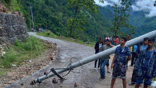 बाजुरा र अछामका केही ठाउँमा विद्युत अवरुद्ध
