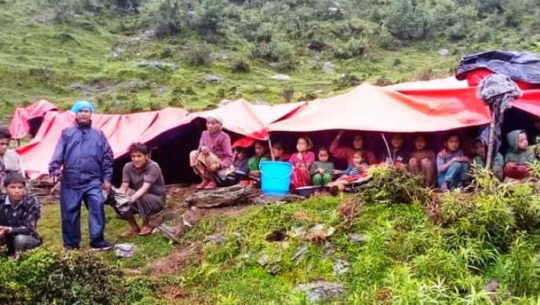 पहिरोका कारण डोटीको भुर्केलागाउँका ३५ घरपरिवार विस्थापित