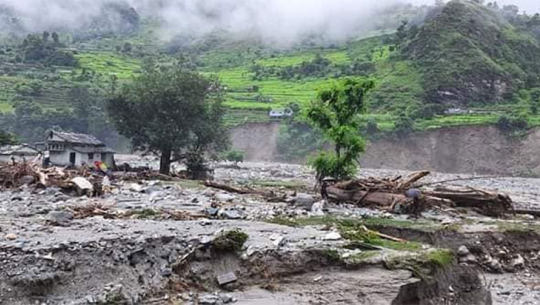 बाजुराका सय गाउँ पहिरोको उच्च जोखिममा